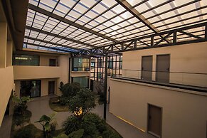 Shangri La Yi Shan Ban Yun Inn