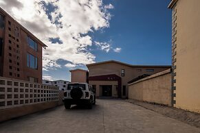 Shangri La Yi Shan Ban Yun Inn