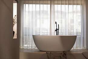 Shangri La Yi Shan Ban Yun Inn