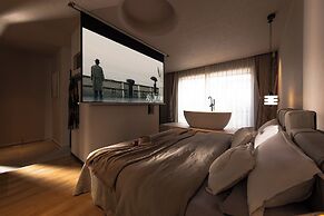 Shangri La Yi Shan Ban Yun Inn