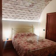 Charming San Gimignano Apartment With City Views