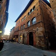 Charming San Gimignano Apartment With City Views