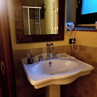 Charming San Gimignano Apartment With City Views