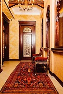 Royal Historical Palace Hotel