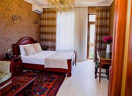 Royal Historical Palace Hotel