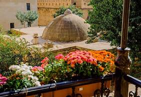 Royal Historical Palace Hotel