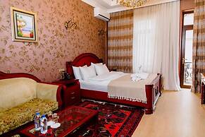 Royal Historical Palace Hotel