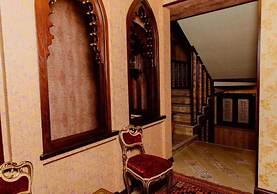 Royal Historical Palace Hotel