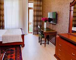 Royal Historical Palace Hotel