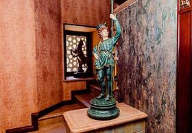 Royal Historical Palace Hotel