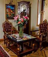 Royal Historical Palace Hotel