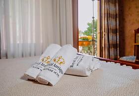 Royal Historical Palace Hotel