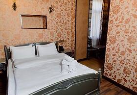 Royal Historical Palace Hotel