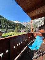 Dream hotel