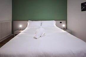 La Corte Rental Room