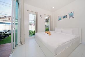 Beachfront 2BR Pool Villa DelMar Kamala