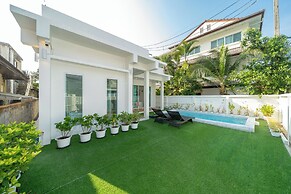 Beachfront 2BR Pool Villa DelMar Kamala