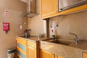 JOIVY Sleek City View flat in Lapa