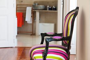 JOIVY Sleek City View flat in Lapa