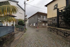 Casa Petisqueira 54 Paredes -Oporto