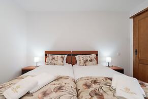 Casa Petisqueira 54 Paredes -Oporto