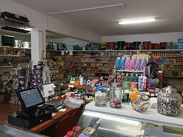 Casa Petisqueira 54 Paredes -Oporto