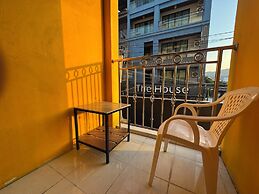 Zephyr House Residence