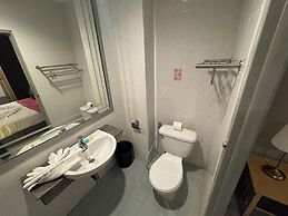 Zephyr House Residence