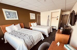 RED ROCK HOTEL & SUITES