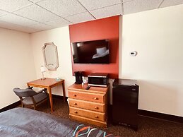 RED ROCK HOTEL & SUITES