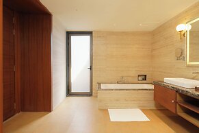 Tree of Life Amara Resorts & Spa Udaipur