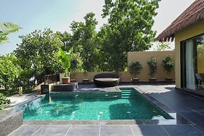 Tree of Life Amara Resorts & Spa Udaipur