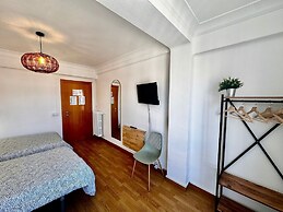 HOSTAL ATUAIREHOME BURGOS