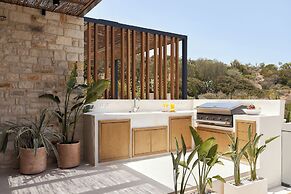 The Nook -luxury Living at the Edge of Tranquility