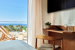 The Nook -luxury Living at the Edge of Tranquility