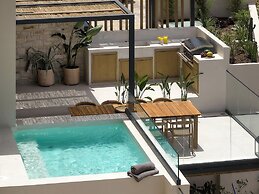 The Nook -luxury Living at the Edge of Tranquility