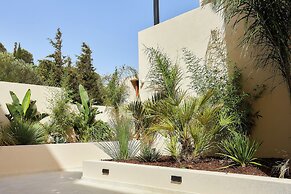 The Nook -luxury Living at the Edge of Tranquility