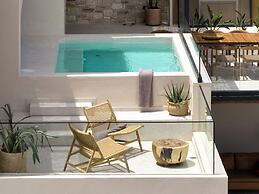 The Nook -luxury Living at the Edge of Tranquility