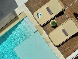 The Nook -luxury Living at the Edge of Tranquility