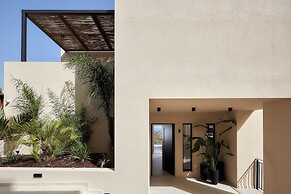 The Nook -luxury Living at the Edge of Tranquility