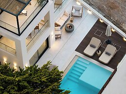 The Nook -luxury Living at the Edge of Tranquility