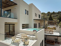 The Nook -luxury Living at the Edge of Tranquility