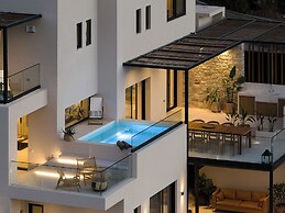 The Nook -luxury Living at the Edge of Tranquility