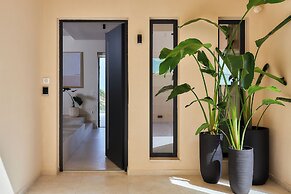 The Nook -luxury Living at the Edge of Tranquility