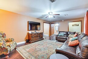 < 1 Mi to Main St Berryville: Spacious Family Home