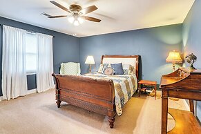 < 1 Mi to Main St Berryville: Spacious Family Home