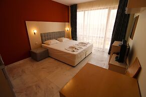 River Park - Menada Apartments