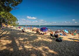 Lakeside Stay w/ Terrace