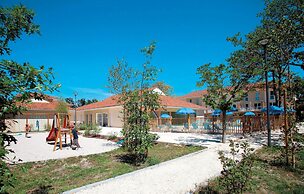 Lakeside Stay w/ Terrace