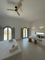 Ios Alcyon Blue Suites